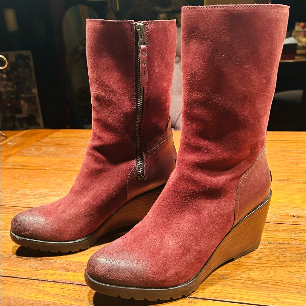 Sorel Red Suede Wedge Boots